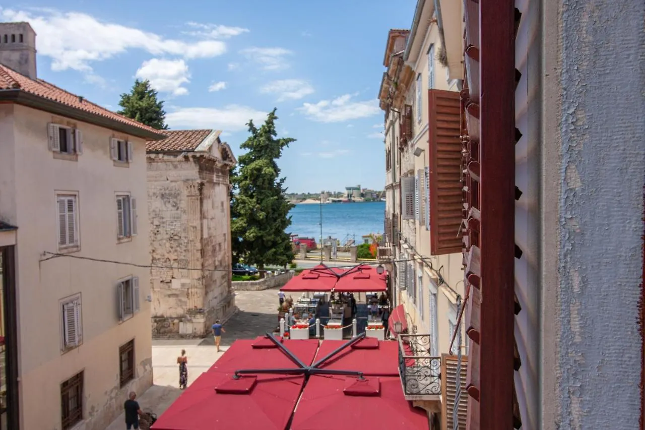 Diana City Hall View Pula Apartment
